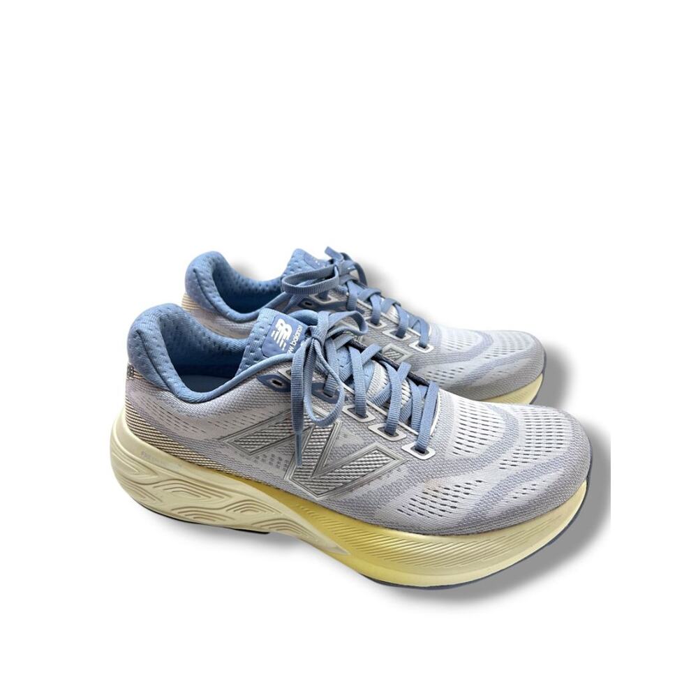 Size 10 New Balance Womens Fresh Foam 880v15 Running Shoes Sneakers Gray Beige - Picture 2 of 14